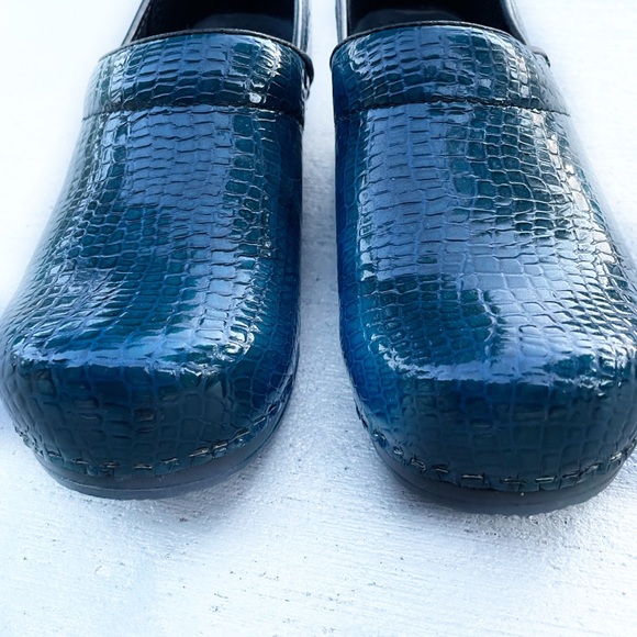 Sanita Blue Patten Bordeaux Clogs Size 37 - Picture 2 of 12